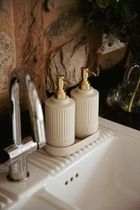 Wenko, Heidi, zestaw dozowników z podstawką, 2-550 ml