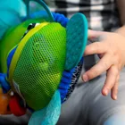 Baby Einstein, żółwik pluszowy sensoryczny do wózka z zaczepem