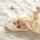 BabyOno, okrycie kąpielowe bambusowe z kapturkiem, kremowe, 100-100 cm