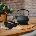 Hage, zestaw dzbanek żeliwny, z filiżankami, czarny, 4-60 ml, 900 ml