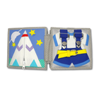 Jolly Designs. Mały Pilot. Książeczka sensoryczno-manipulacyjna