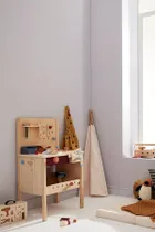 Kid's Concept, Kid's Hub, drewniany stół z narzędziami