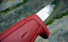 Mora, Morakniv, nóż, BASIC 511, Carbon Steel, czerwony