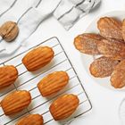 Orion, forma do ciastek, silikonowa, beżowa, muszelki, 32-24,5 cm