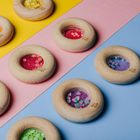 Petit Boum, grzechotka sensoryczna, bakłażan