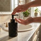 Vilde, dozownik do mydła, szklany, czarny, 330 ml