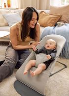 BabyBjörn, Balance Soft Woven/Jersey, leżaczek bujaczek, piaskowoszary