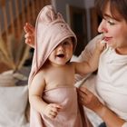 BabyOno, okrycie kąpielowe bambusowe z kapturkiem, różowe, 100-100 cm