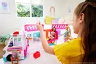 Barbie, Karetka - Mobilna klinika + lalka Fashionistas gratis