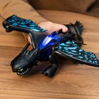 Dragons, Smok Deluxe, Szczerbatek z światłem i dźwiękiem, figurka