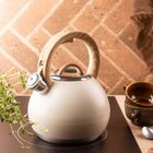 Klausberg, czajnik stalowy z gwizdkiem, beżowy mat, 3l, kb-7956