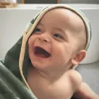 Petite&Mars, Loulou, okrycie kąpielowe bambusowe z kapturkiem, Pink Meadow, 100-100 cm