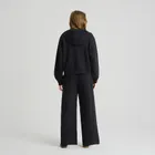 Rozpinana bluza z kapturem o kroju crop NOWEAR