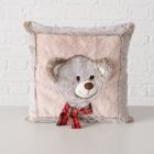 Boltze Home, Leon, poduszka z motywem pluszaka 35-35 cm