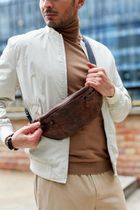 Saszetka na biodro, nerka, brązowa, skórzana, Peterson