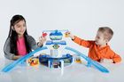 Cobi, Super Wings, Światowe lotnisko Jetta i Donnie