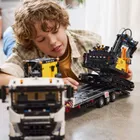 LEGO Technic, Ciężarówka Volvo FMX i koparka EC230 Electric, 42175