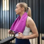 Meteor, ręcznik szybkoschnący, bakłażanowy, rozmiar M, 50-90 cm