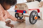 Plan Toys, Mały Mechanik, drewniany serwis samochodowy