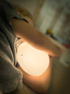 Rabbit & Friends, Wieloryb, lampka silikonowa z pilotem, biała