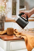 Adler, czajnik elektryczny, czarny, 0,6l, AD 1372