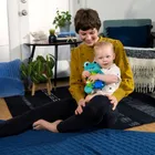 Baby Einstein, żółwik pluszowy sensoryczny do wózka z zaczepem