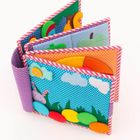 Jolly Designs. Gąsienica. Książeczka sensoryczno-manipulacyjna