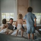 Kit and Kin, pieluszki jednorazowe, rozmiar 6, 15 kg+, pies i pingwin, 24 szt.