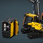 LEGO Technic, Ciężarówka Volvo FMX i koparka EC230 Electric, 42175