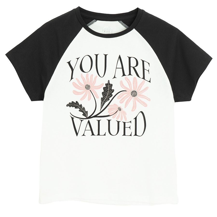 T-shirty