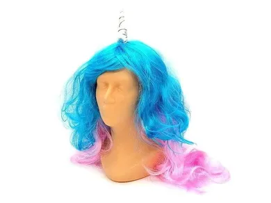 Adar, peruka z rogiem jednorożca