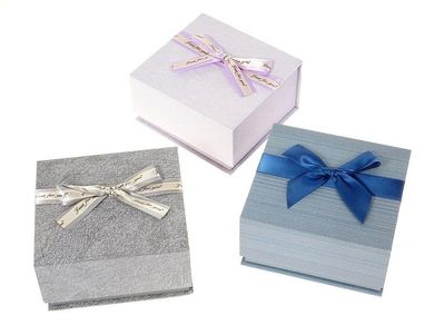 Adar, pudełko na prezenty z zapięciem na magnes, 1 szt.