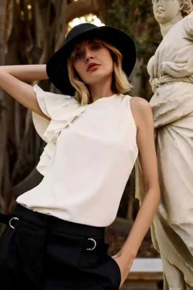 Bluzka damska bez rękawów, biała, Moodo