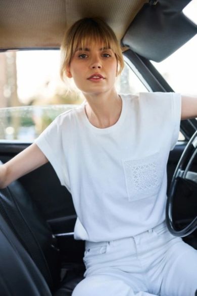 Bluzka damska z krótkim rękawem, biała, Moodo