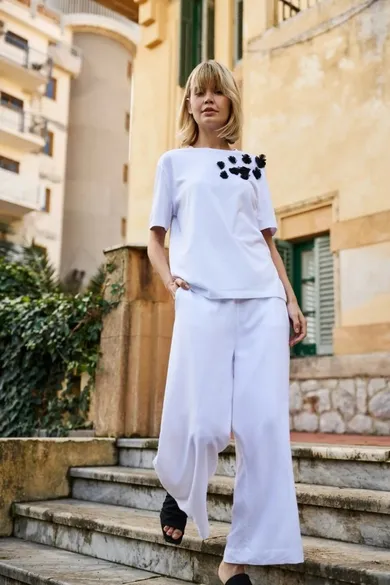 Bluzka damska z krótkim rękawem, biała, Moodo