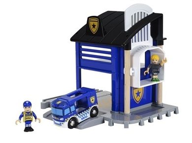 Brio World, Komisariat policji, zabawka drewniana, zestaw z figurkami