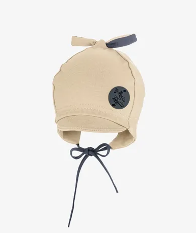 Czapka chłopięca, wiązana, beżowa, Iltom