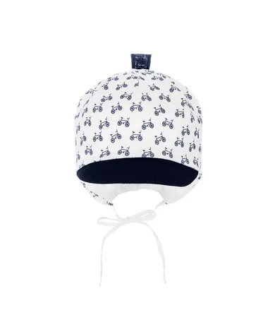 Czapka z daszkiem chłopięca, wiązana, biała, Iltom