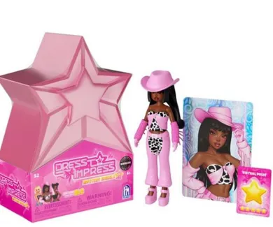Dress To Impress, Mystery Models, mini lalka z kodem do gry, różowa, 1 szt
