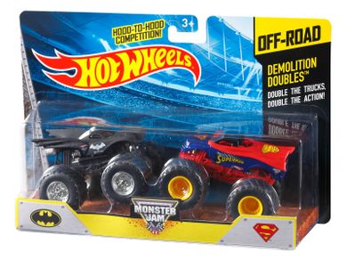 Hot Wheels, Monster Jam, Batman vs Superman, zestaw 2 aut