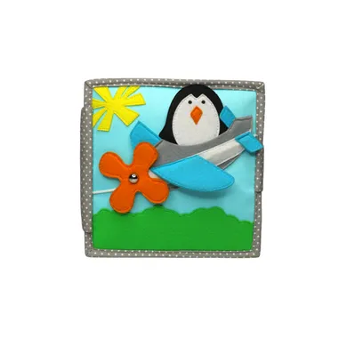 Jolly Designs. Mały Pilot. Książeczka sensoryczno-manipulacyjna