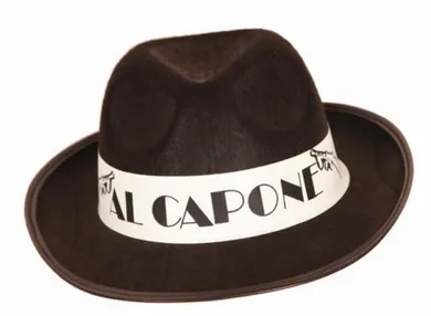 Kapelusz, Al Capone z napisem