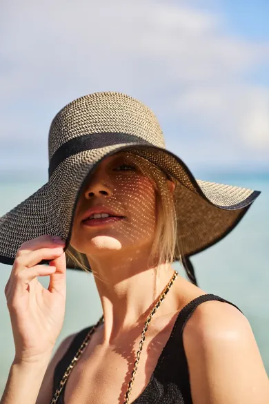 Kapelusz damski, beżowy, Moodo