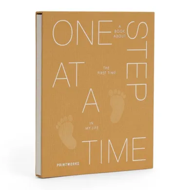 Księga dziecka. One Step at a Time