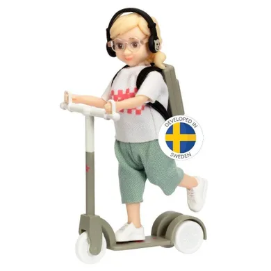 Lundby, dziewczynka na hulajnodze, lalka