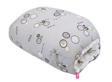 Motherhood, mufka, poduszka do karmienia, szare guziki