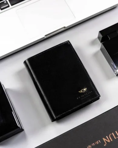 Portfel, czarny, skórzany, Peterson