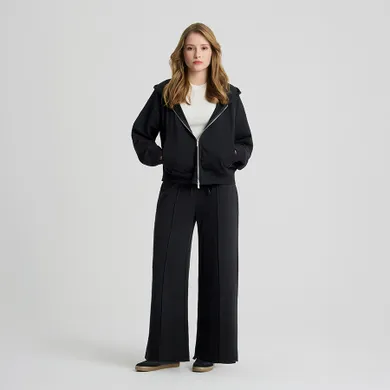 Rozpinana bluza z kapturem o kroju crop NOWEAR