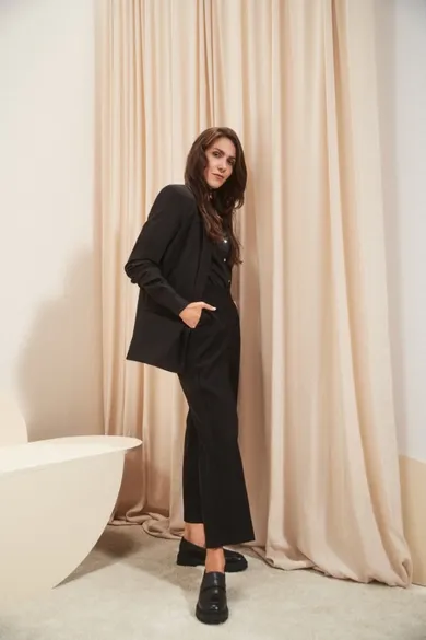 Spodnie materiałowe damskie, czarne, Moodo