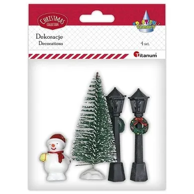 Titanum, latarnie uliczne, choinka, bałwan